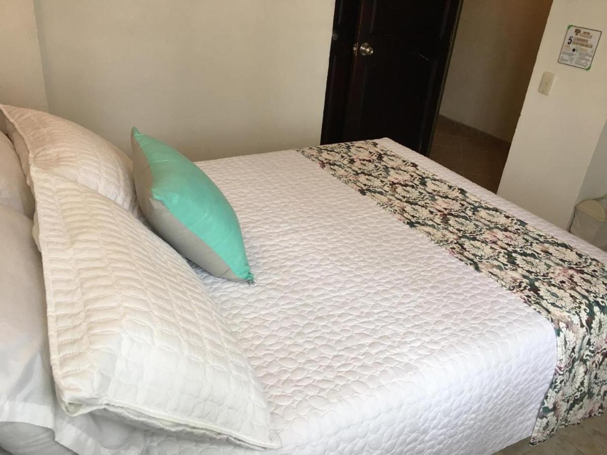 Hotel Armont Calarcá Kültér fotó